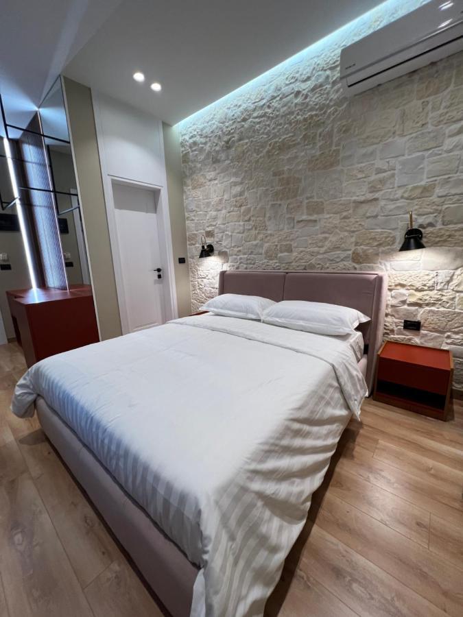 Bujtina Apsus Hotel Berat Exterior photo