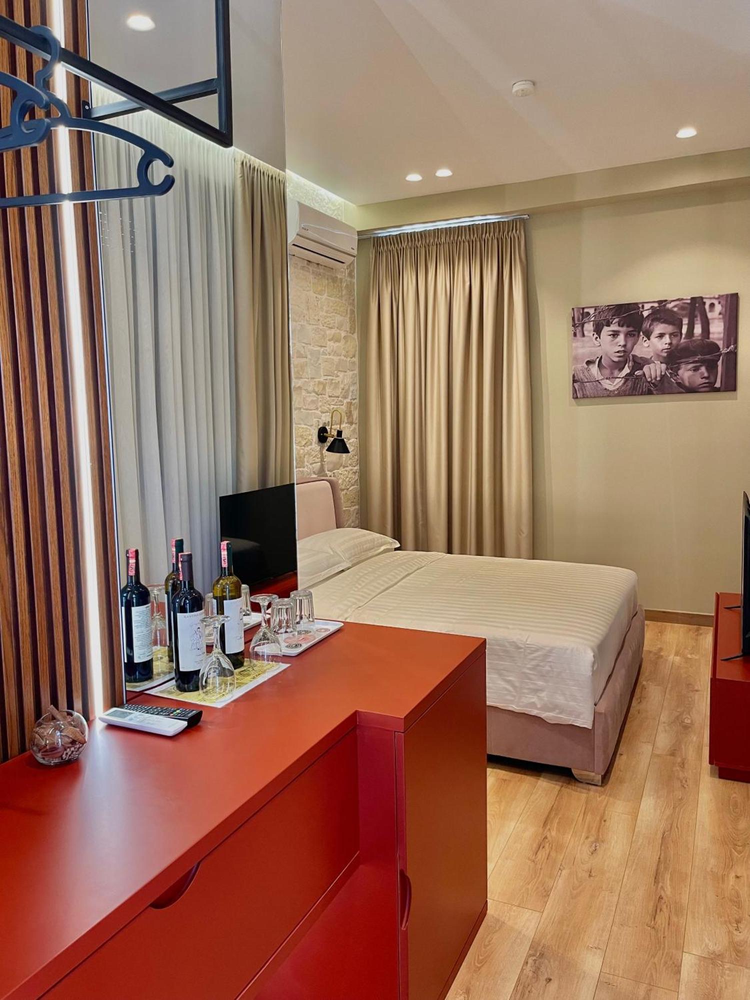 Bujtina Apsus Hotel Berat Exterior photo