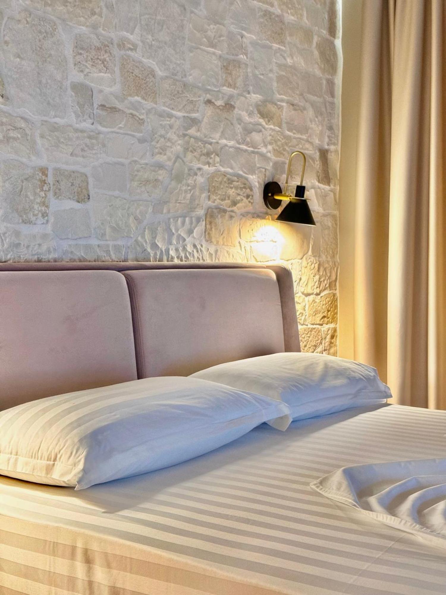 Bujtina Apsus Hotel Berat Exterior photo